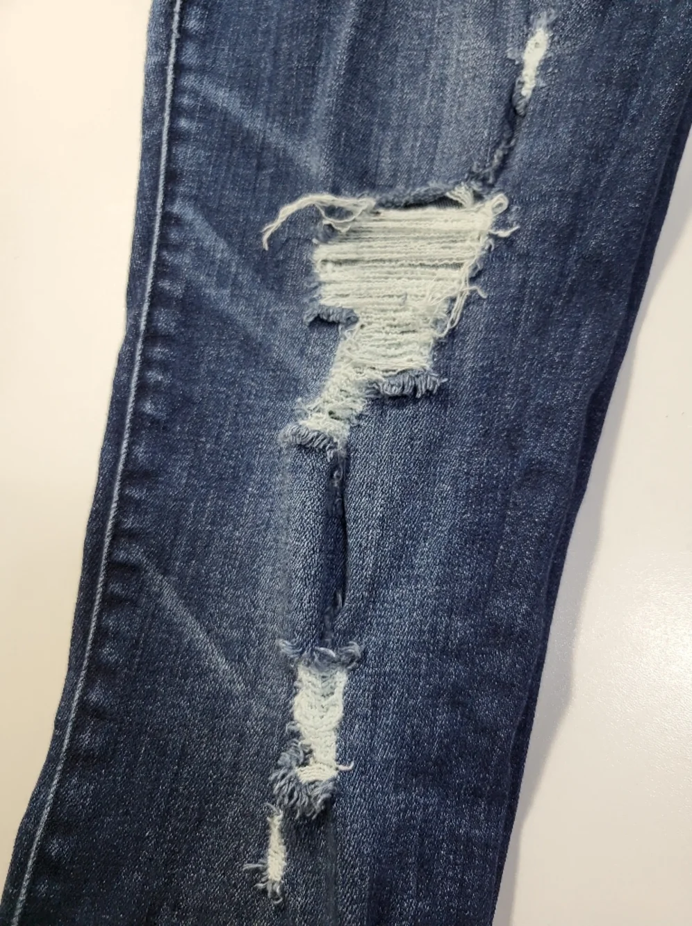 Abercrombie & Fitch Distressed Women’s Jeans